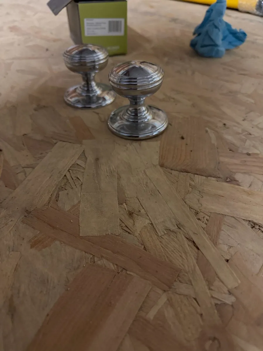 Door knobs - Image 2