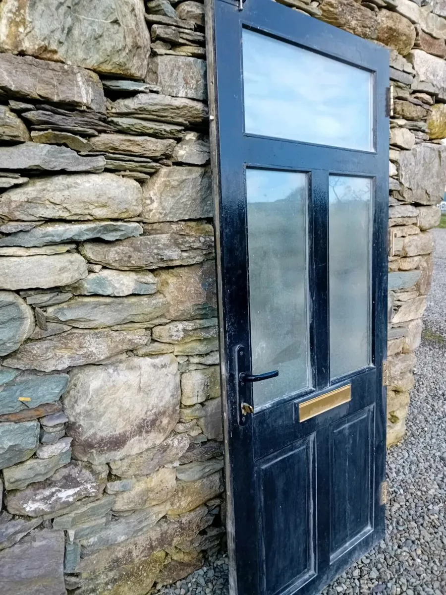 Front door - Image 2