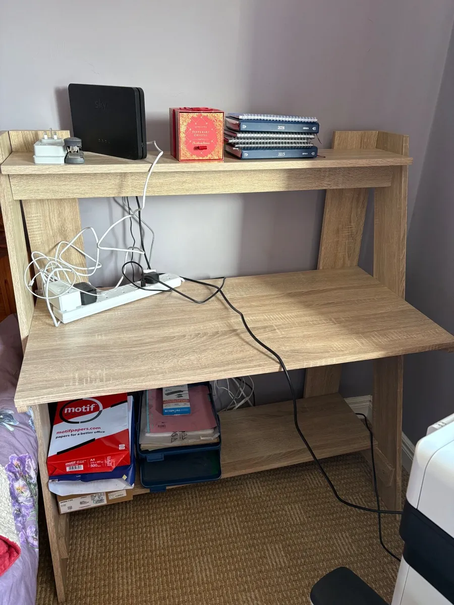 Work Desk and chair - Image 1