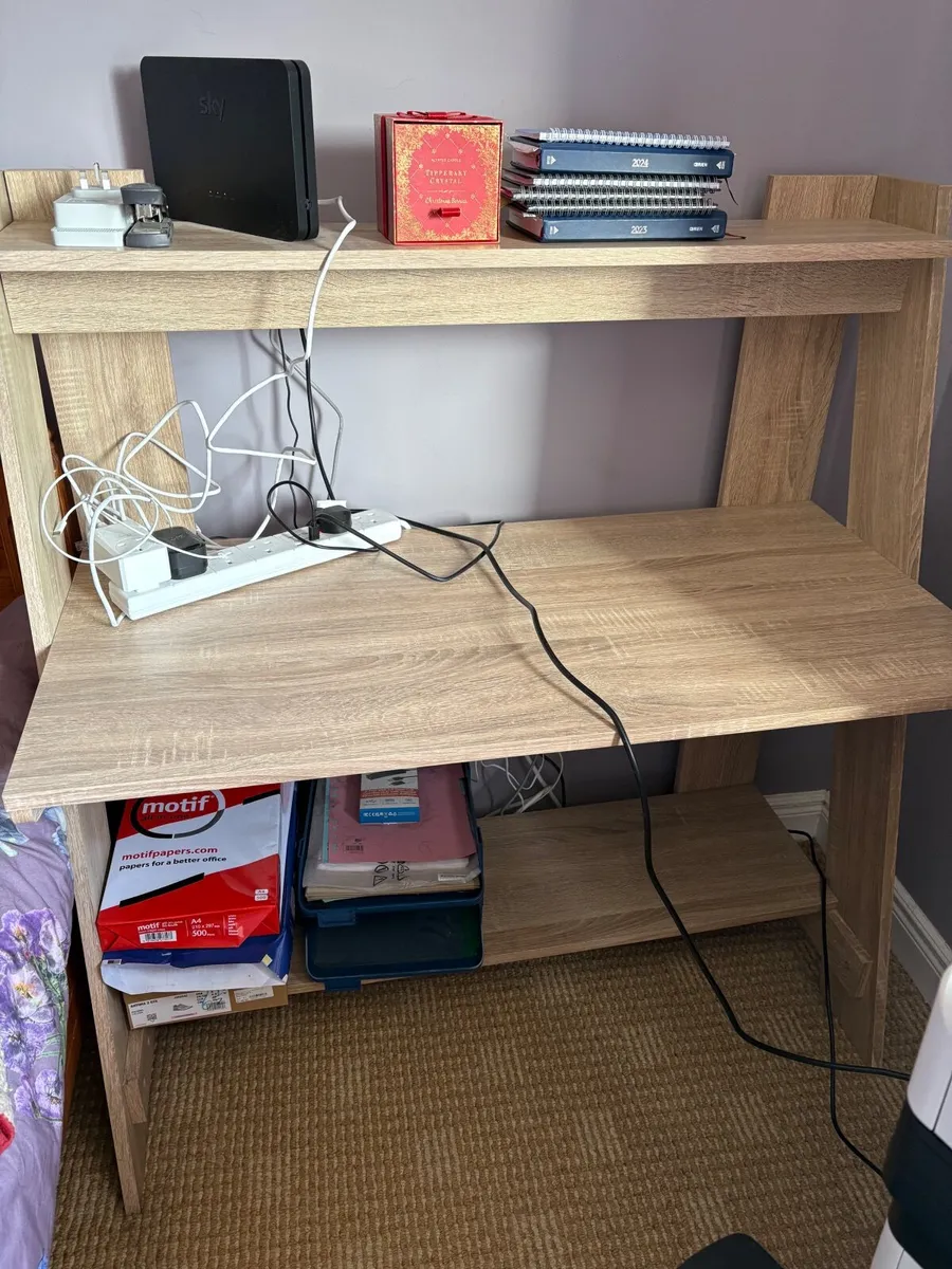 Work Desk and chair - Image 3