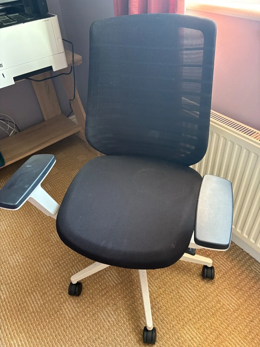 Work Desk and chair - Image 4