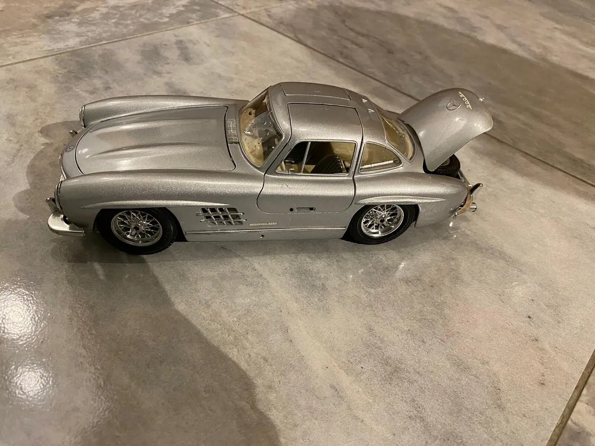 Vintage car toys - Image 4