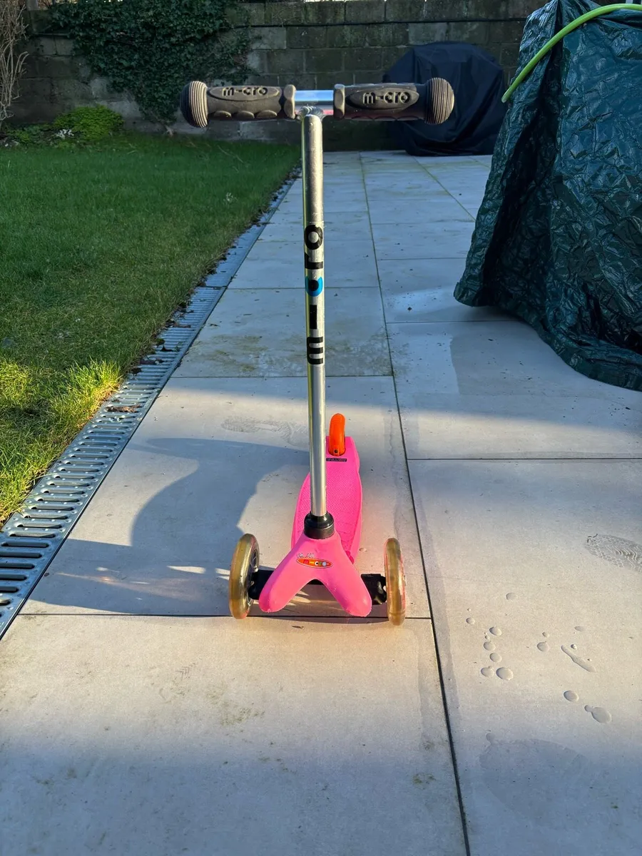 Micro Scooter - Image 2