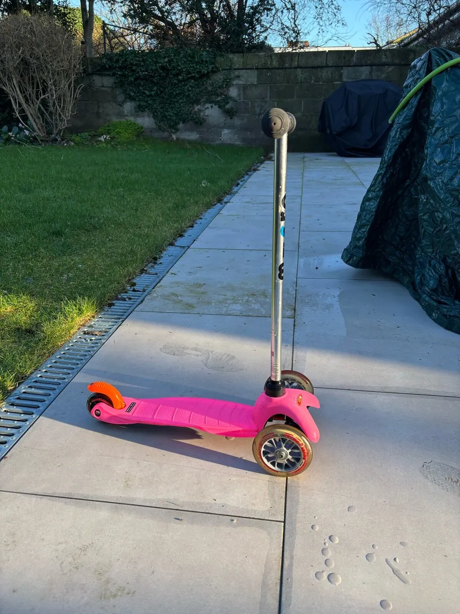 Micro Scooter - Image 1