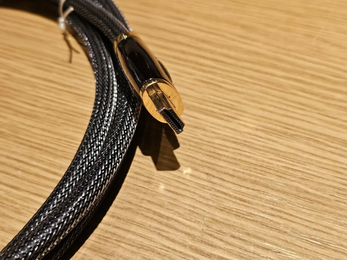 Flat HDMI 2m 6ft Cable Interference free shielded - Image 1