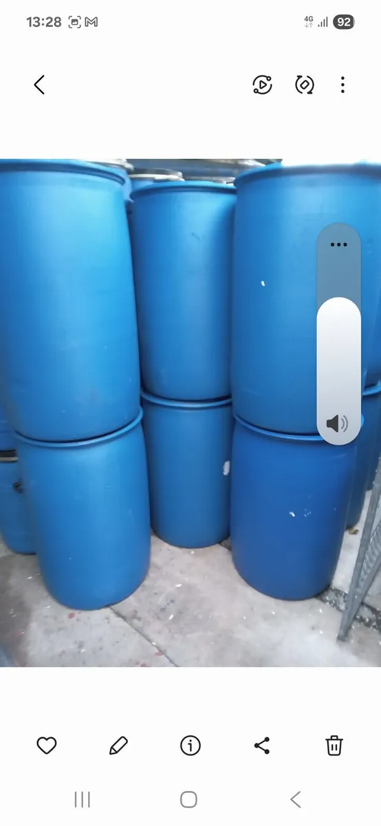 220lt plastic barrels - Image 3