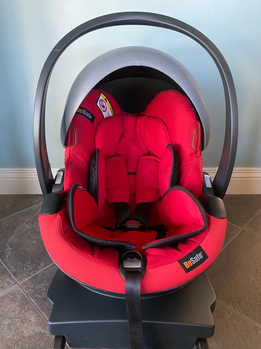 Car seat + Base - Image 2