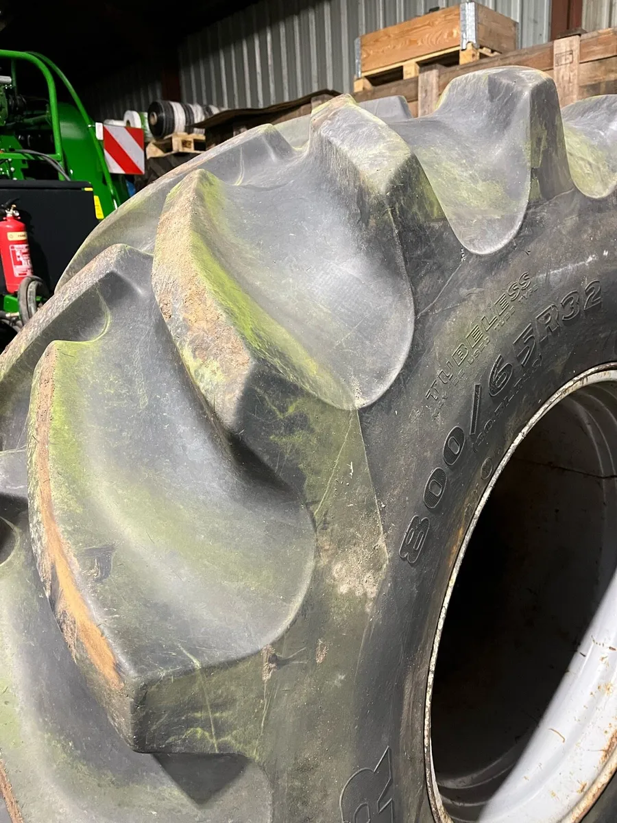800/65x32 rims and tyres - Image 2