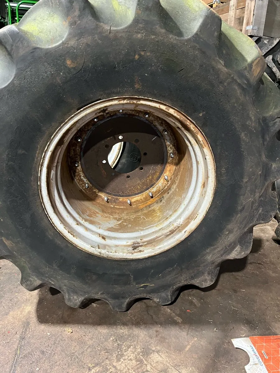 800/65x32 rims and tyres - Image 3