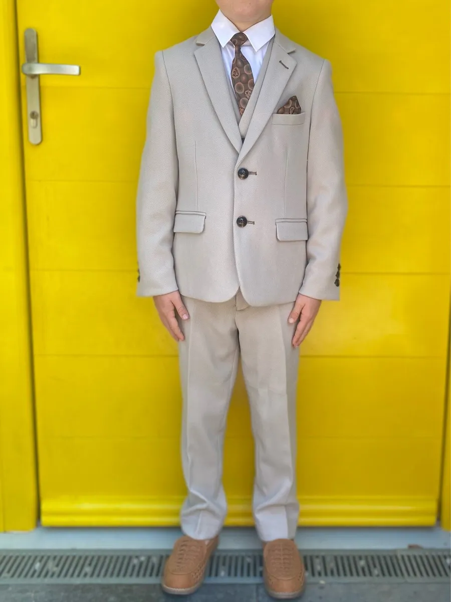 Marc Darcy Boys communion Suit - Image 2