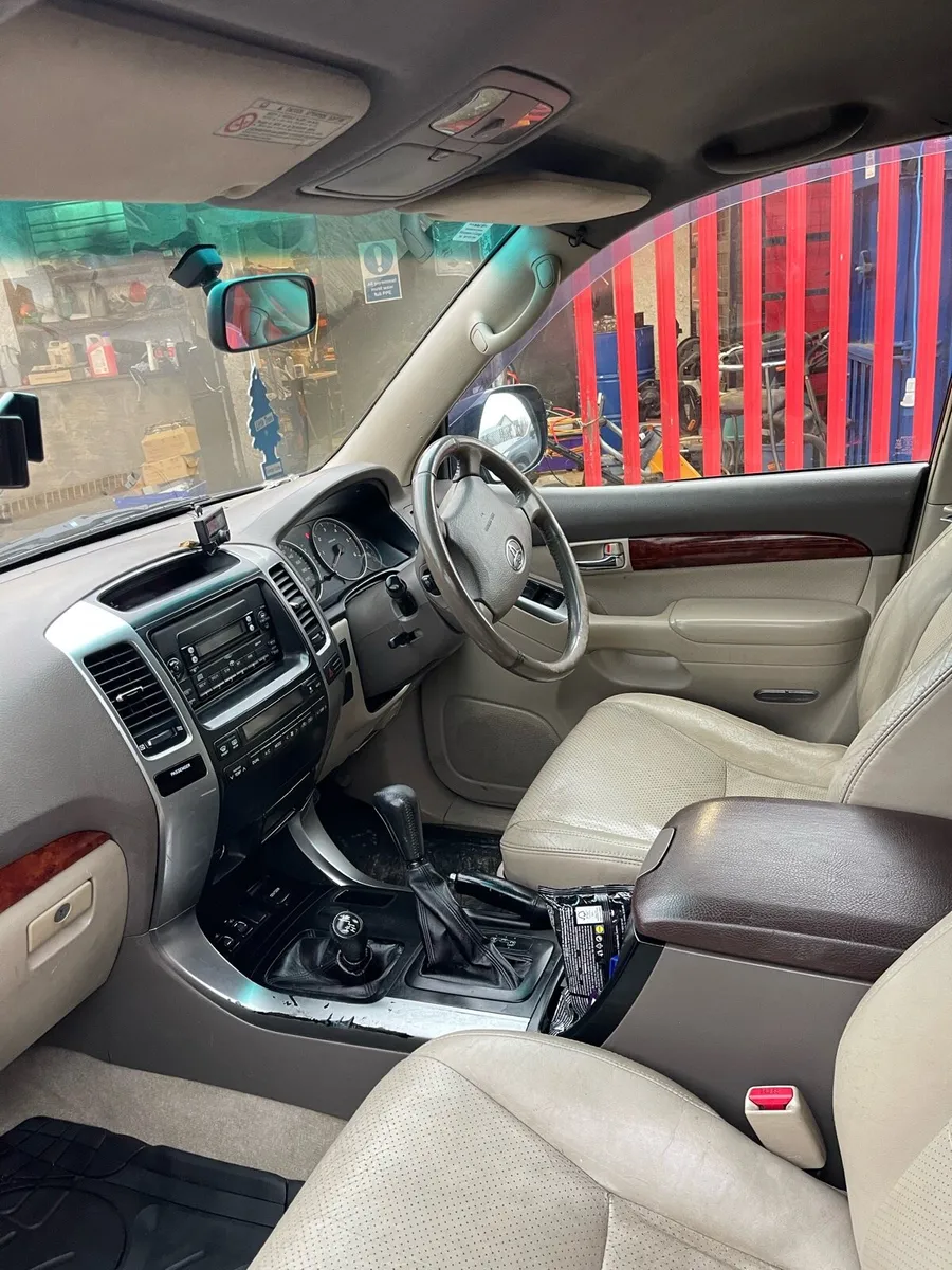 Toyota landcruiser - Image 3