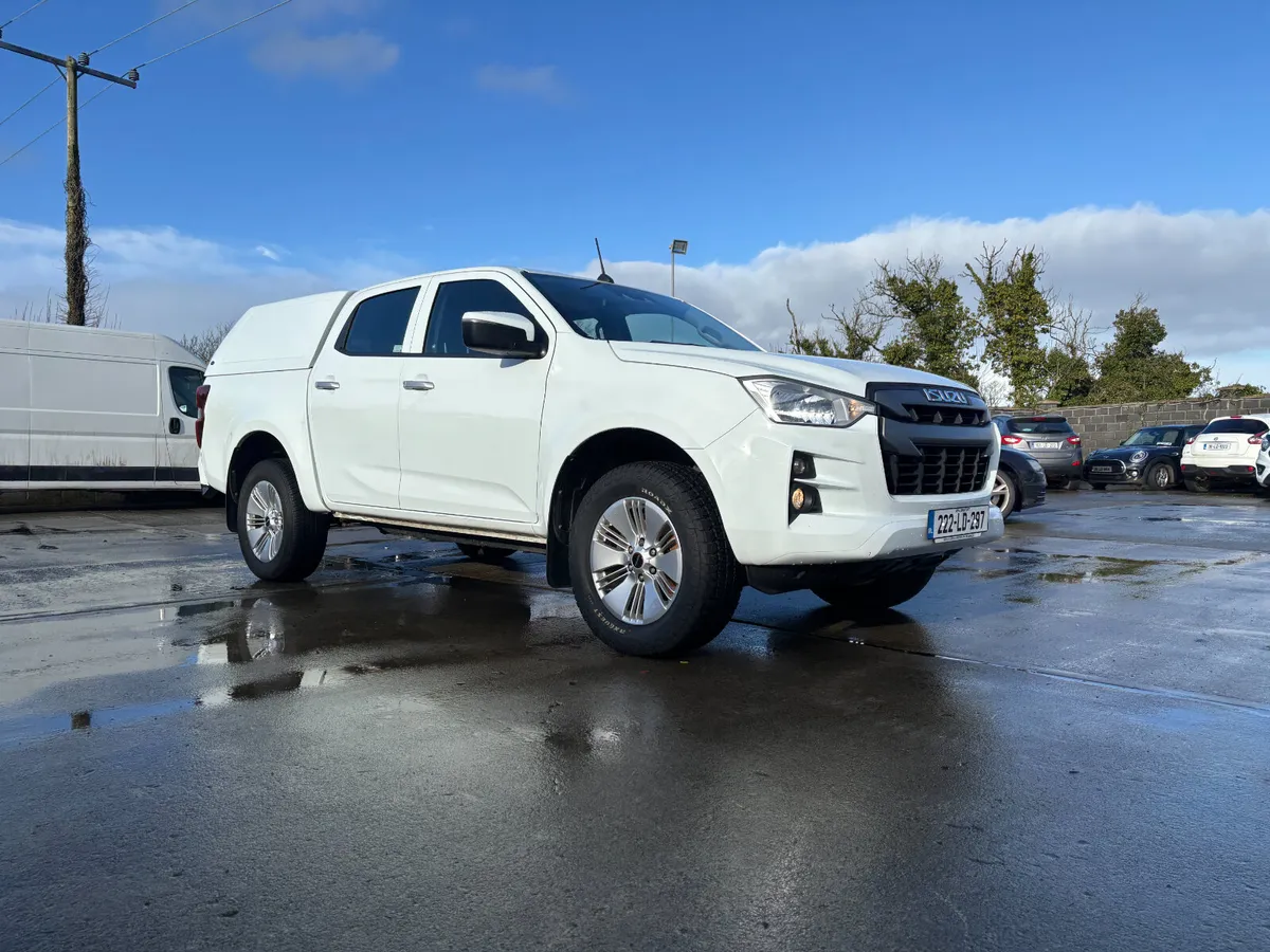 Isuzu D-Max Crew Cab Pick up - Image 4