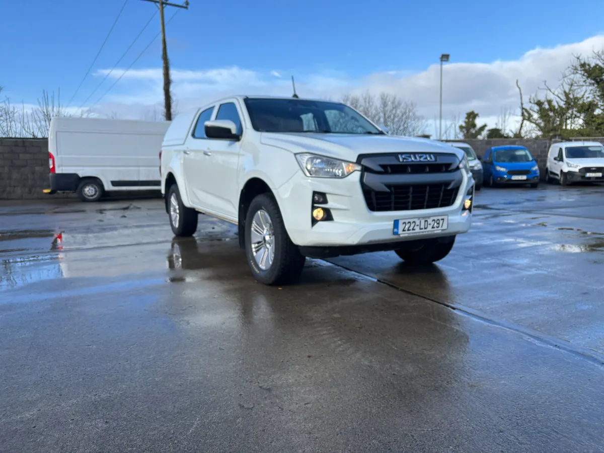 Isuzu D-Max Crew Cab Pick up - Image 2