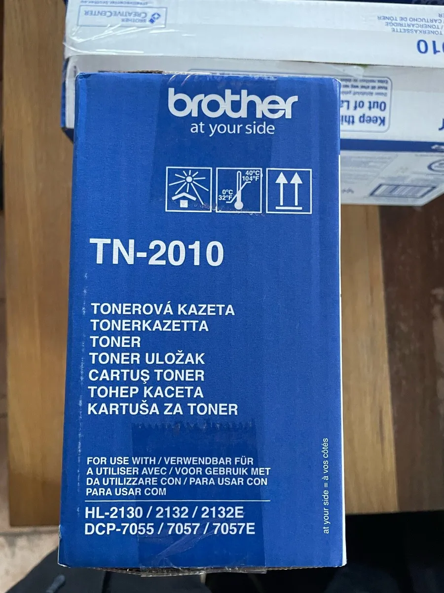 Brother TN2010 Toner Cartridges x 6 - Image 4
