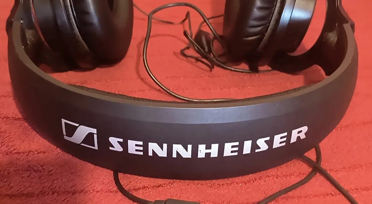 Sennheiser Wired Headphones - Image 4