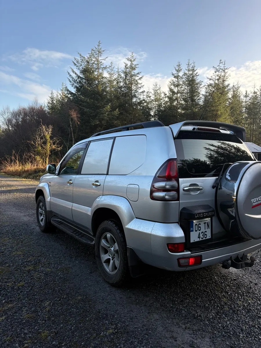 Toyota Land Cruiser - Image 3