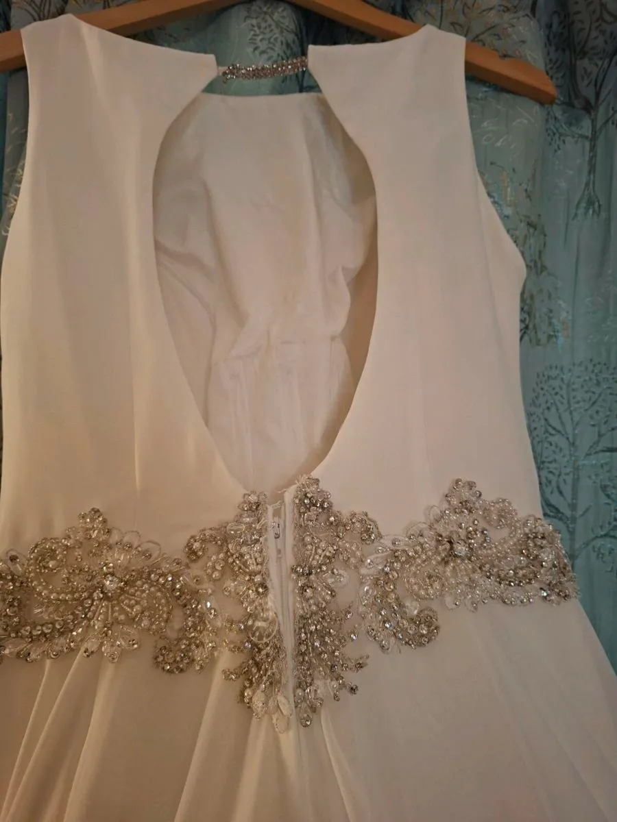 Wedding dress - Image 3
