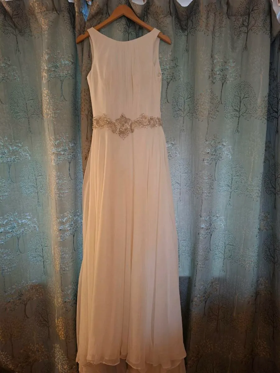 Wedding dress - Image 1