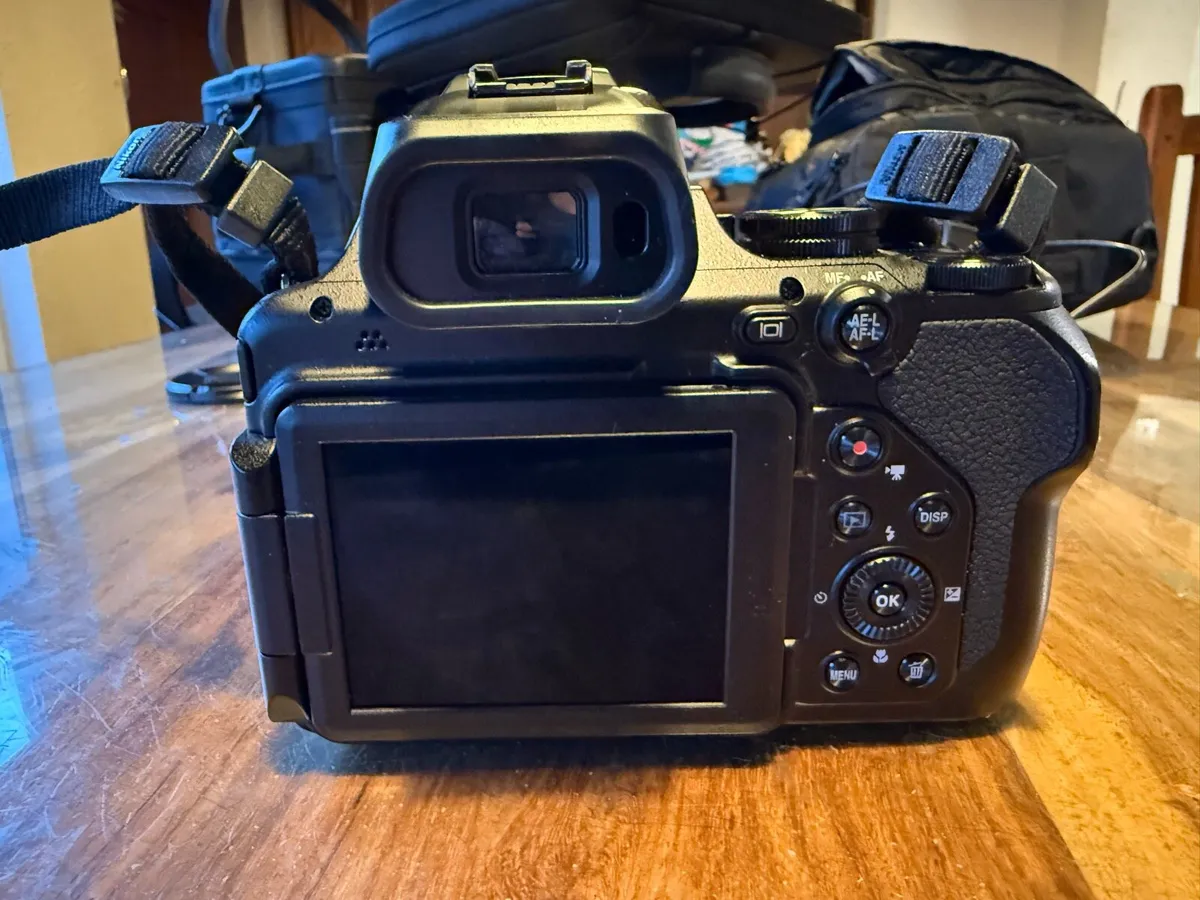 Nikon P1000 - Like new - Image 4