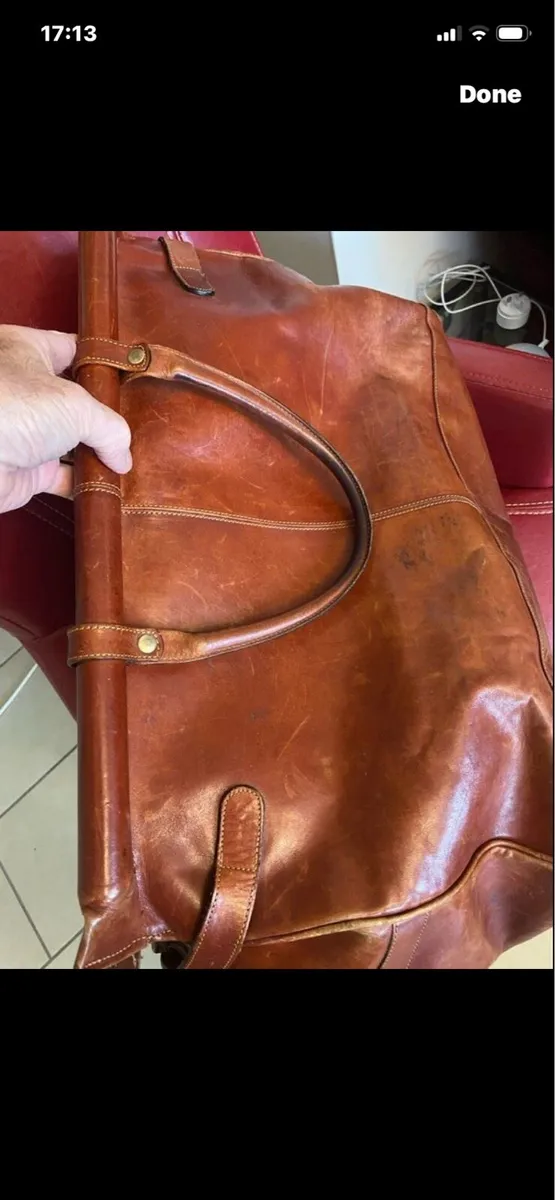 Very Large Quality Leather Hold-all - Image 2