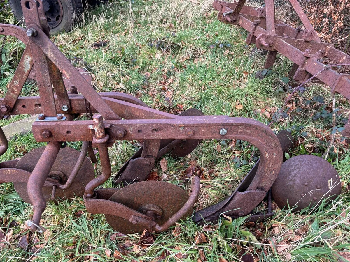 Selection of Ferguson 2 furrow ploughs - Image 1