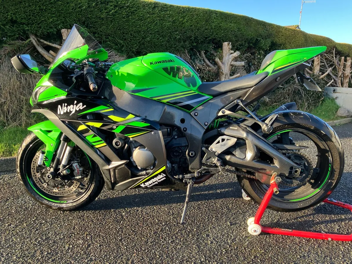 2018 Kawasaki Ninja ZX-10R Motorcycle - Image 2