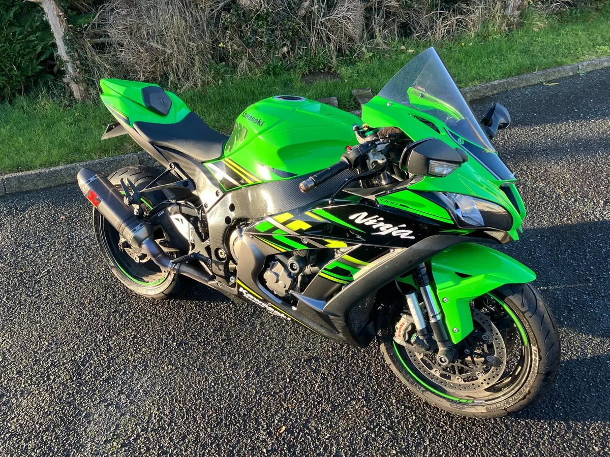 2018 Kawasaki Ninja ZX-10R Motorcycle - Image 1
