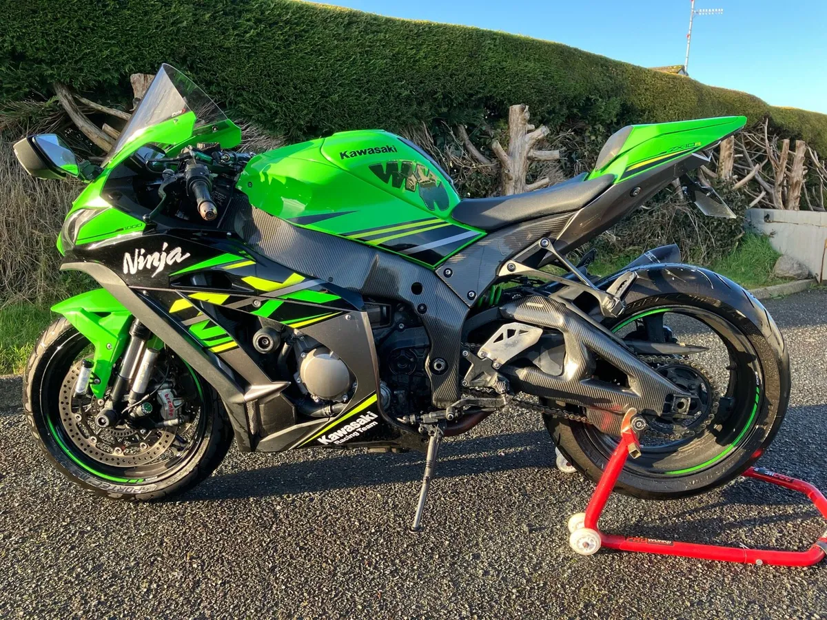 2018 Kawasaki Ninja ZX-10R Motorcycle - Image 4