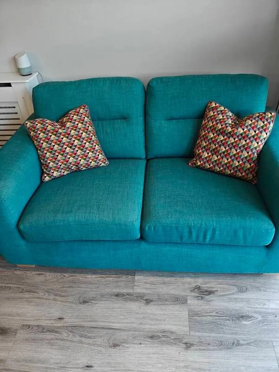 Two seater Couch great condition - Image 3