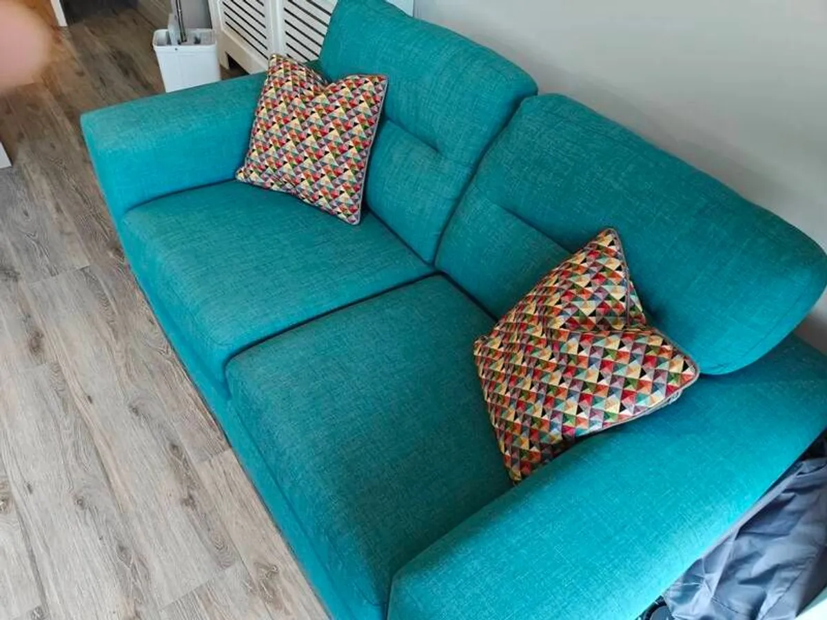 Two seater Couch great condition - Image 4