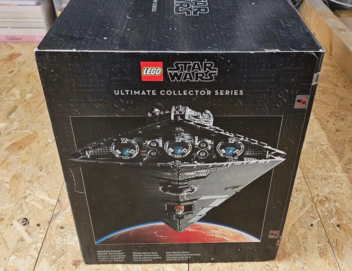 Imperial Star Destroyer 75252 Lego Star Wars - New and Never Opened - Image 4