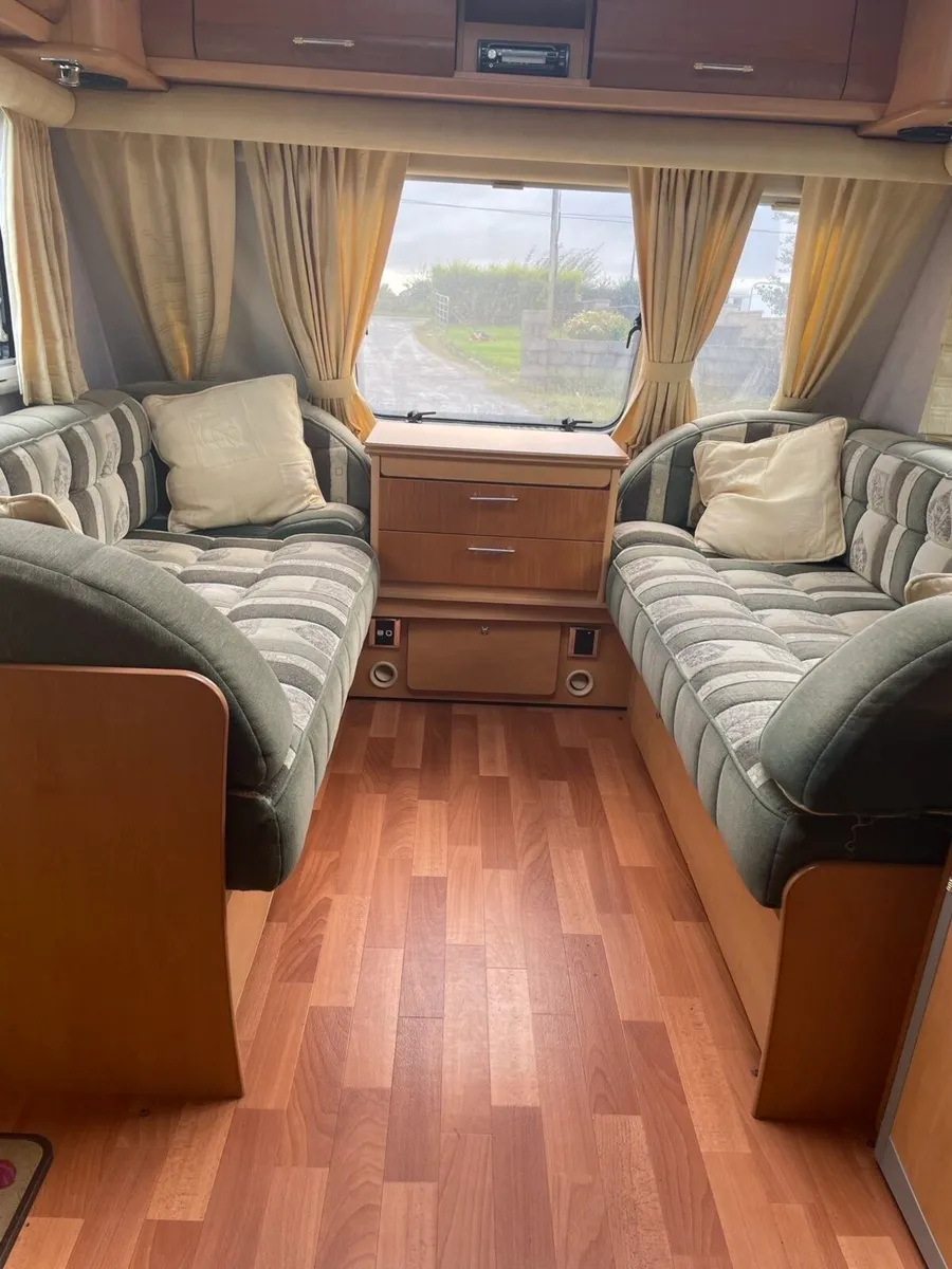 2005 Compass Rallye 4-berth caravan + awning - Image 3