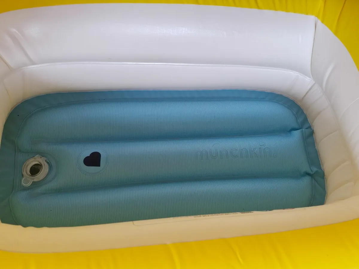 Munchkin Baby Inflatable bath Duck tub kids child - Image 3