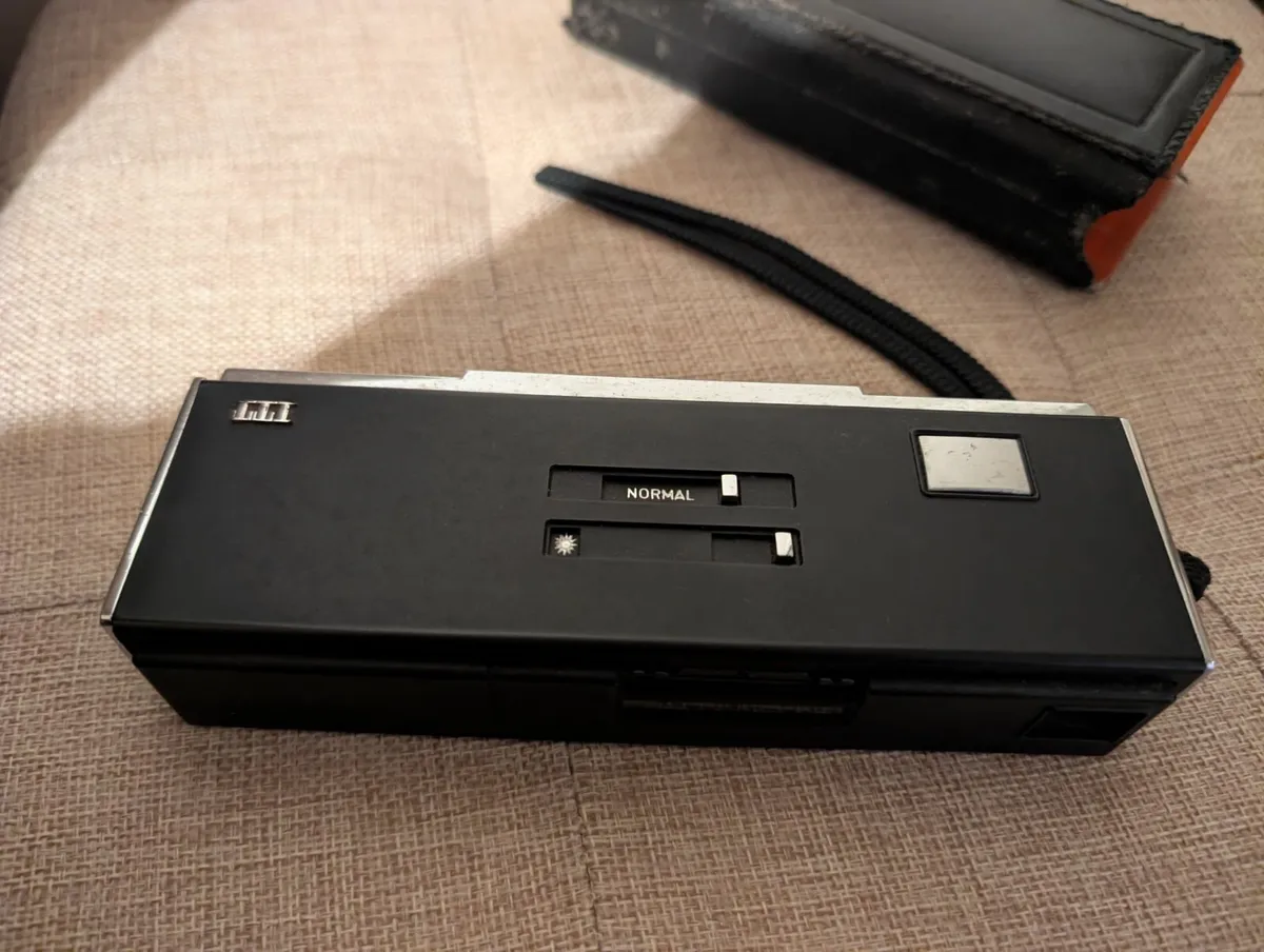 ITT Magicflash Telephoto Camera and case - Image 2