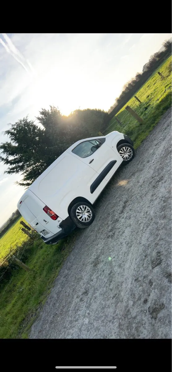 Peugeot partner €10250 - Image 2