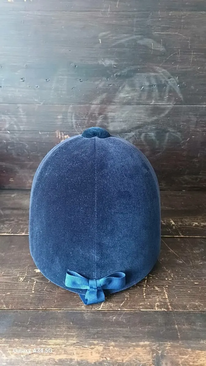 Champion riding hat - Image 2