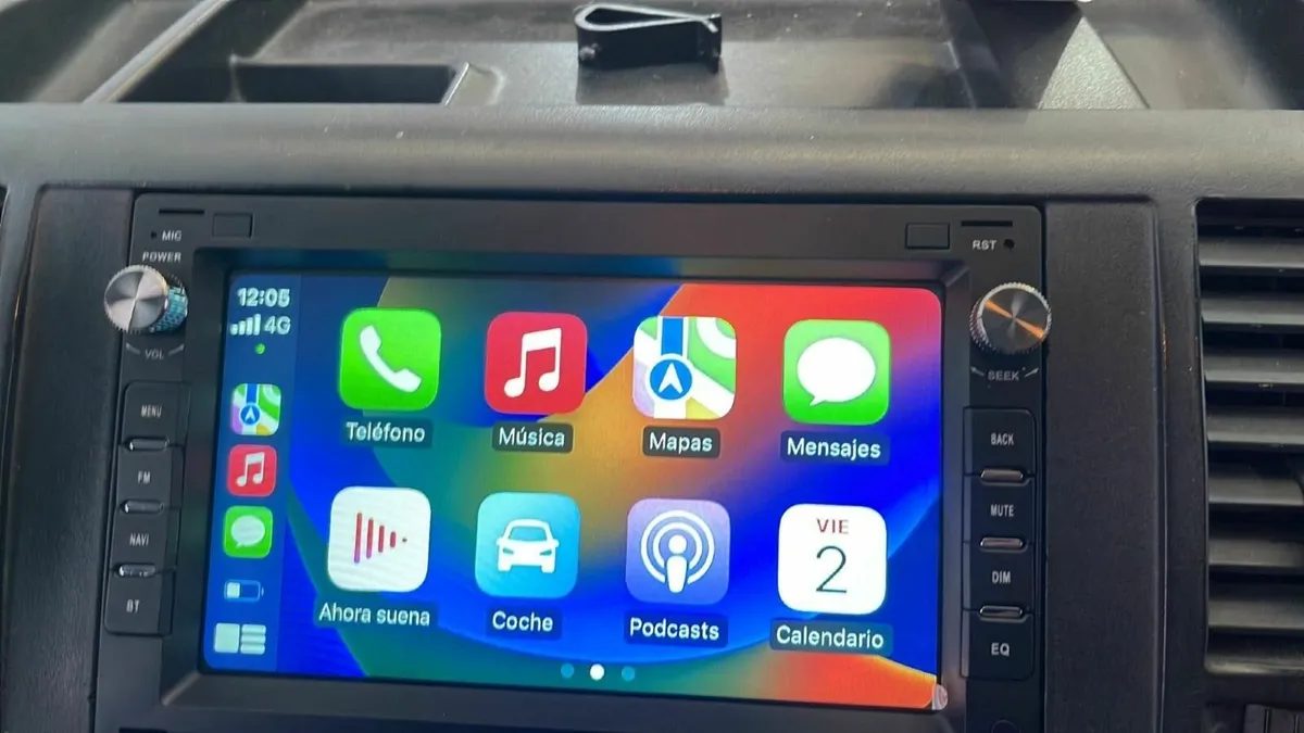 VW Transporter T5 Radio Handsfree WiFi USB SatNav - Image 1