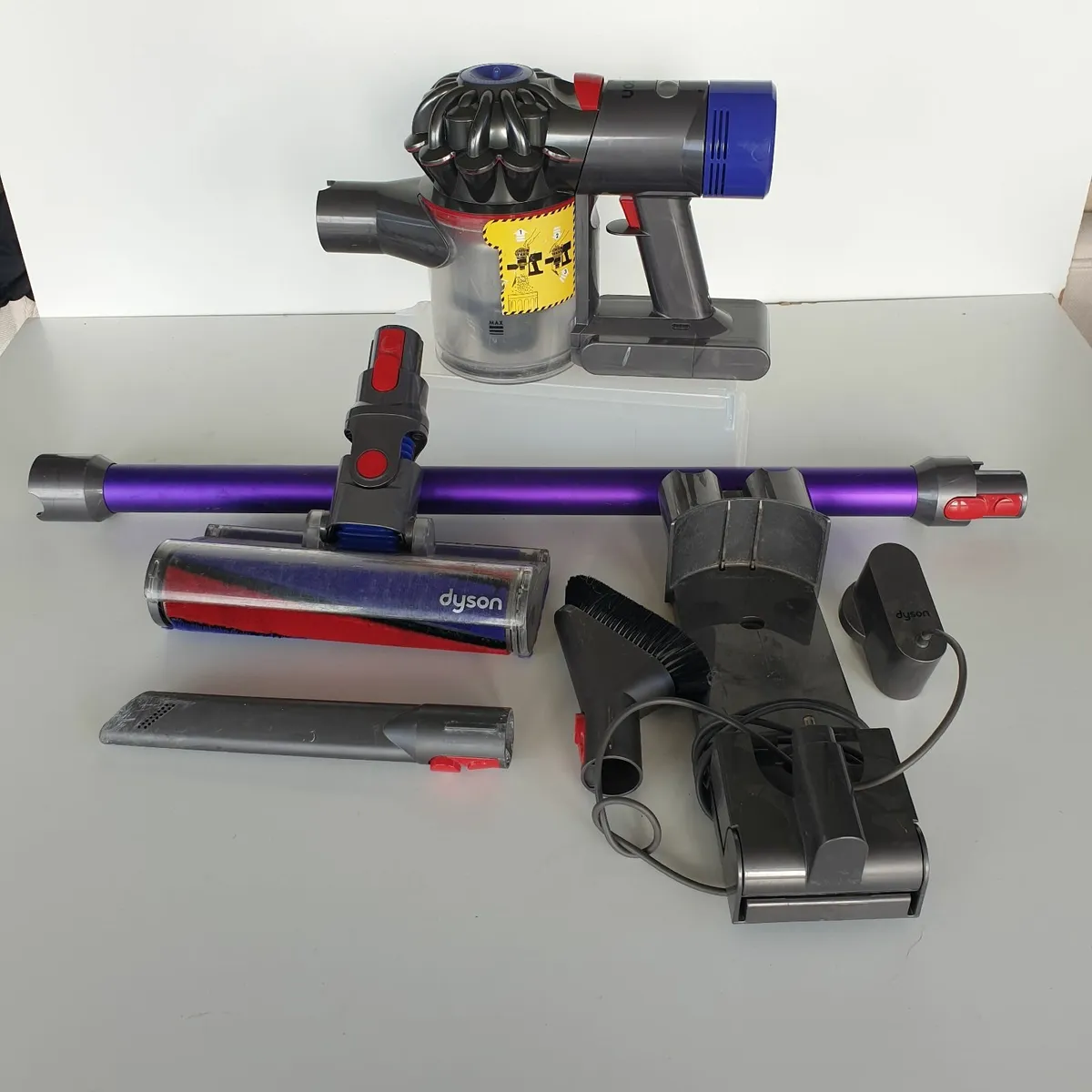 Dyson V8 handheld vacuum see video - Image 1