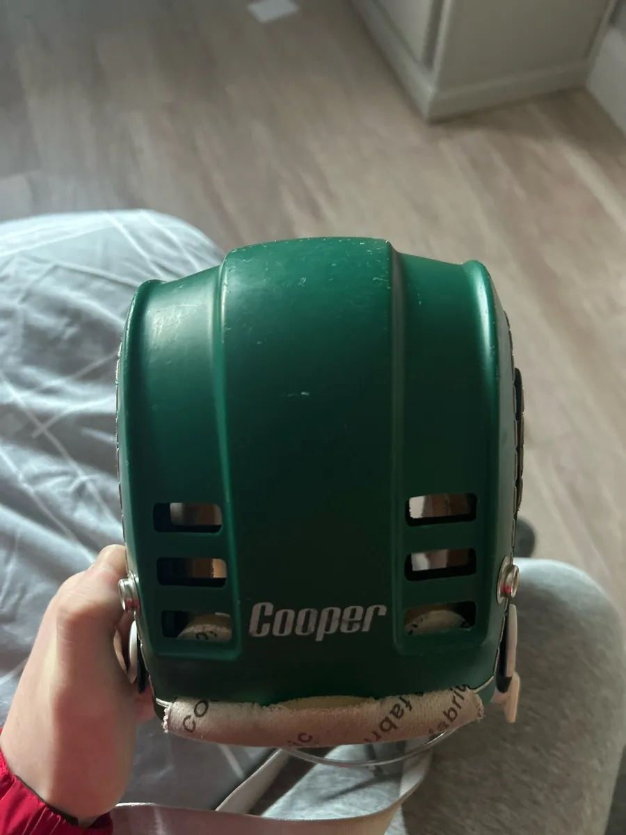 Sk100 green and black cooper with full stitching - Image 4