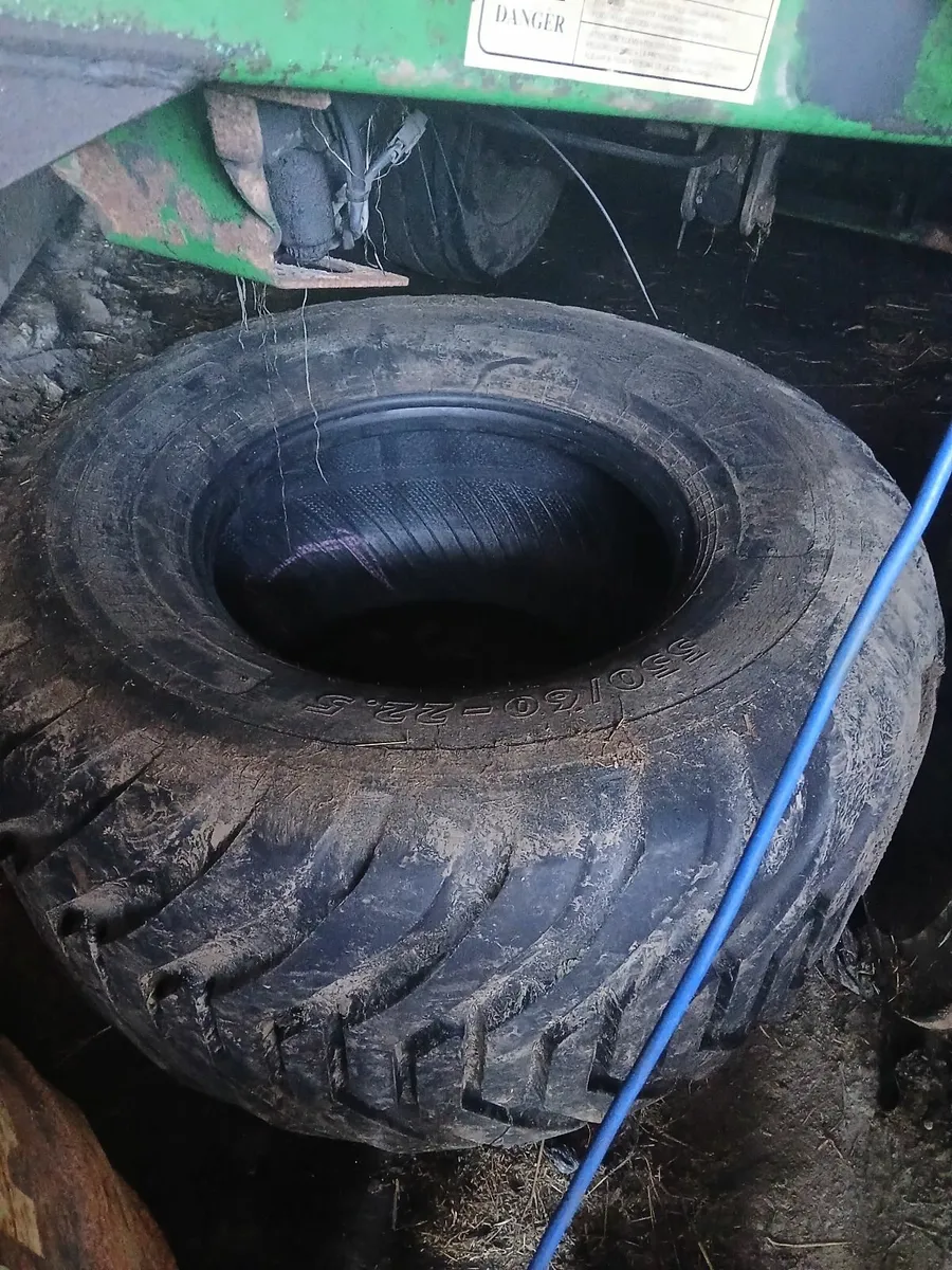 Tyres 550/60 22.5 BKT v line - Image 1