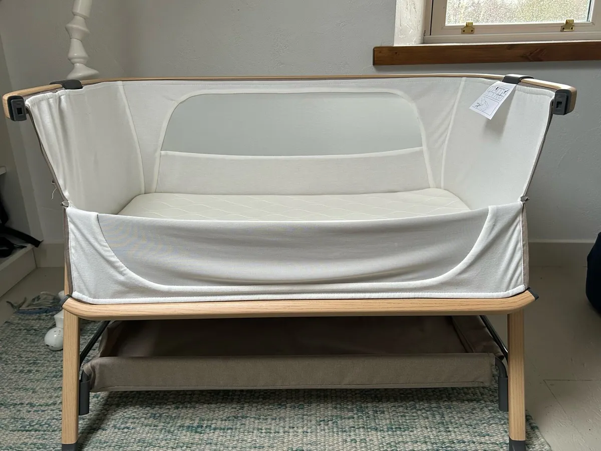 Lunar Bedside Crib - Image 3