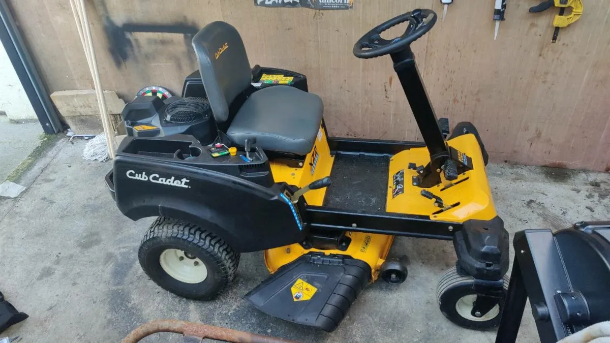 Cub Cadet XZ2 Zero Turn Mower - Image 1