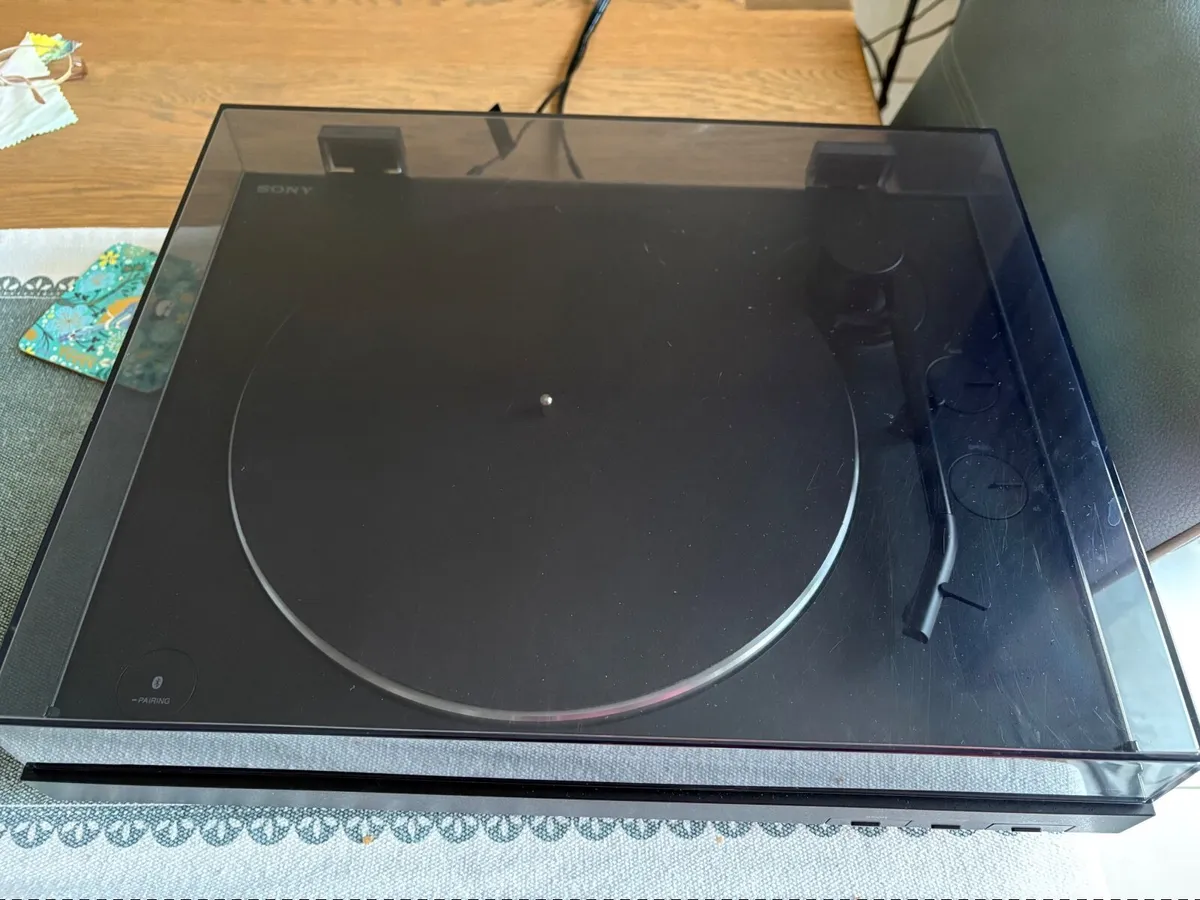 Sony Stereo Turntable System with Edifier speaker - Image 1