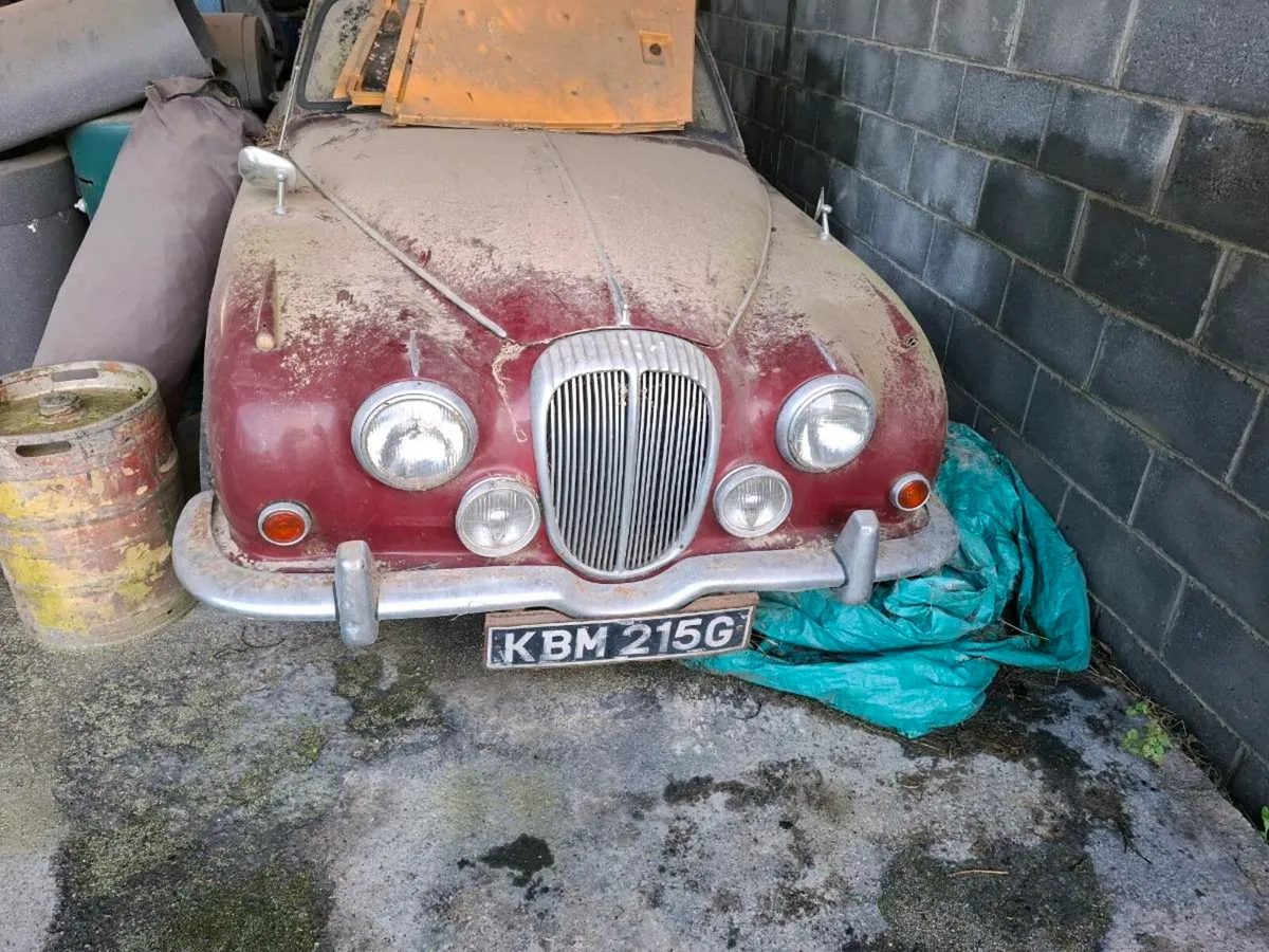 Vintage cars Big clear out - Image 1