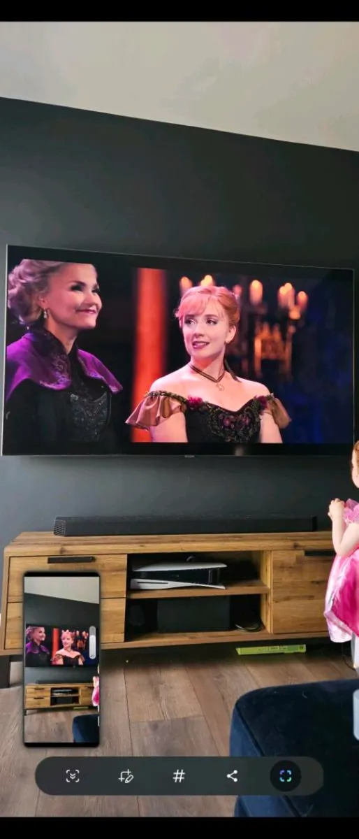 75" Samsung QLED 4K TV - Image 3