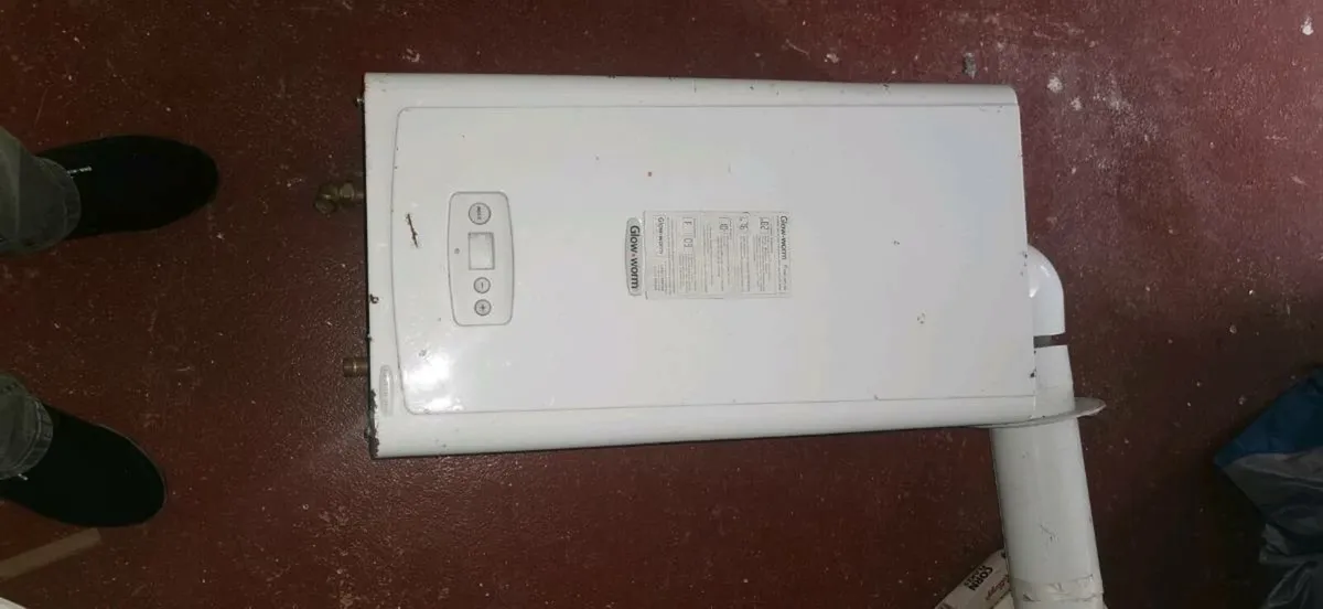 2 gas boilers and 2 mobile homes