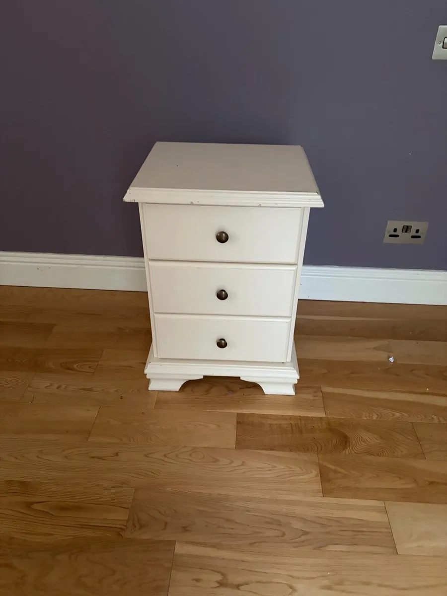 Dresser and matching Mirror , mirror and locker - Image 3