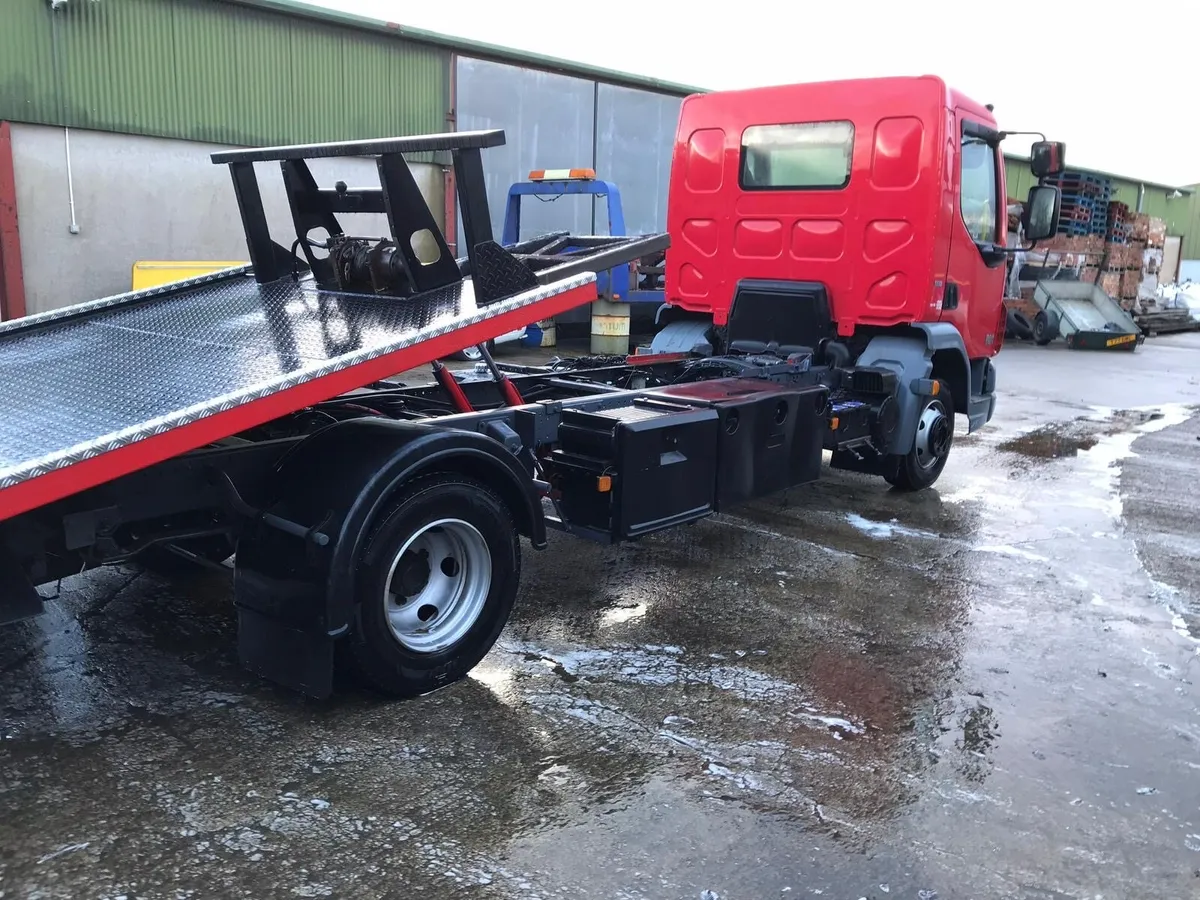 Recovery truck - Image 2