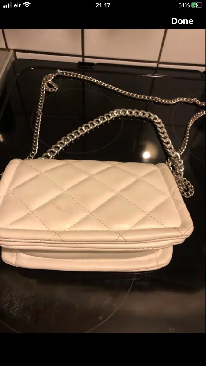 Ladies bag €3 - Image 1