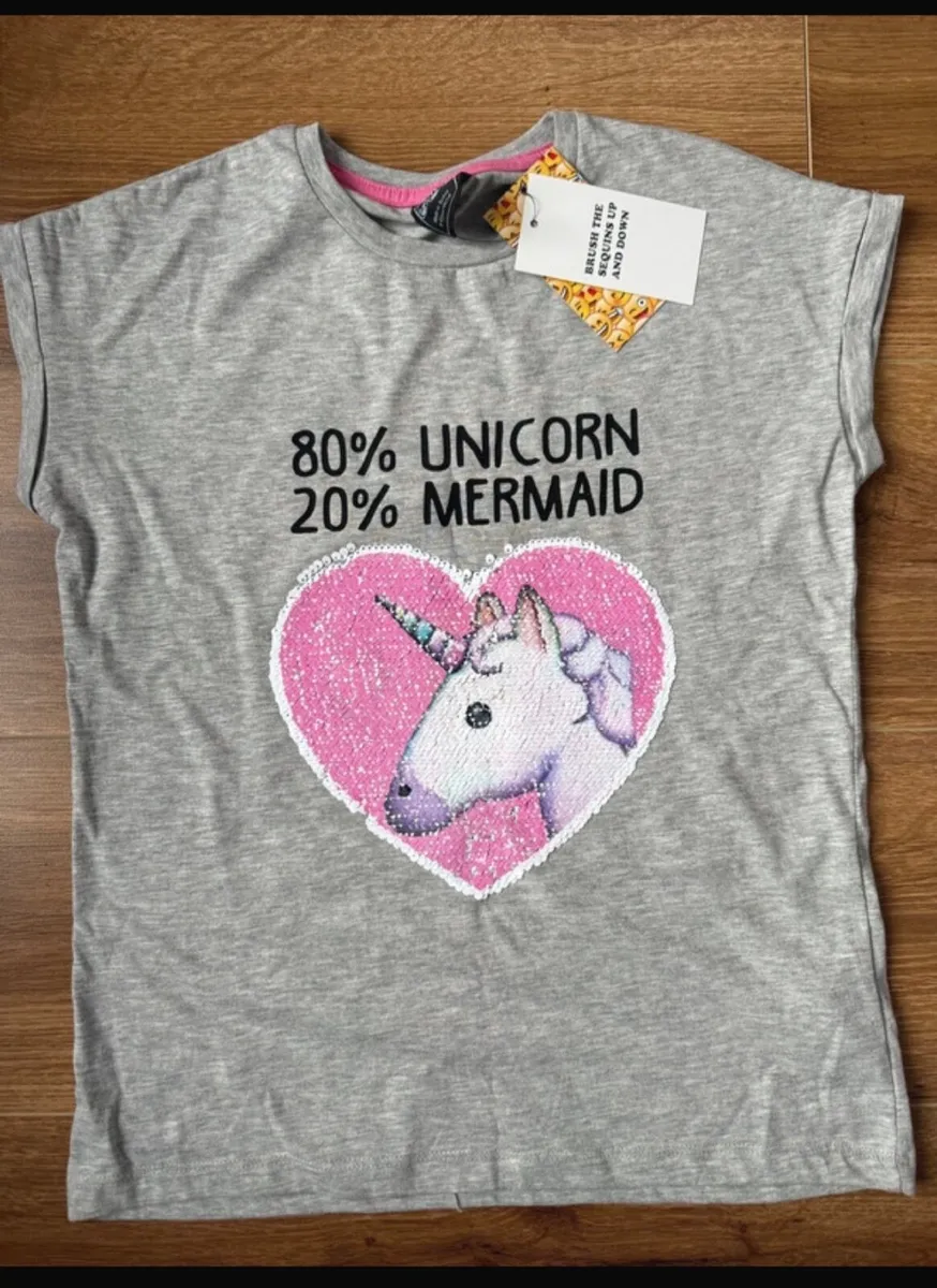 Unicorn T-shirt New size 11-12 years.NEW - Image 1
